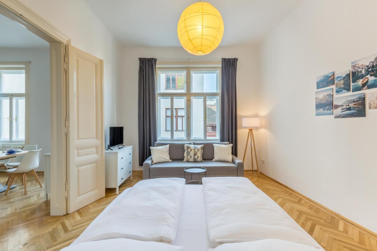 Grand Viennese Appartement *